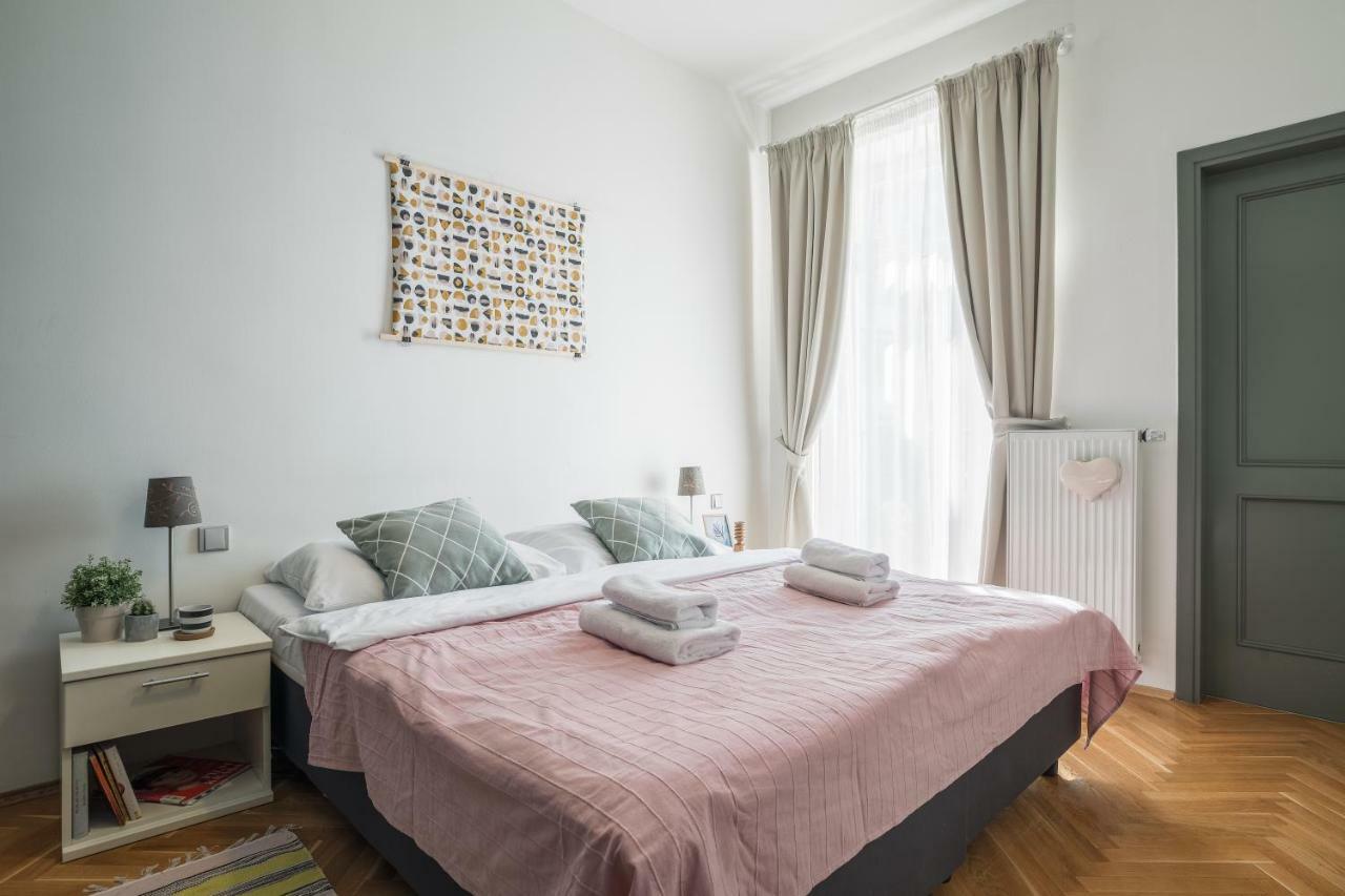 Art Apartments Prague II Luaran gambar