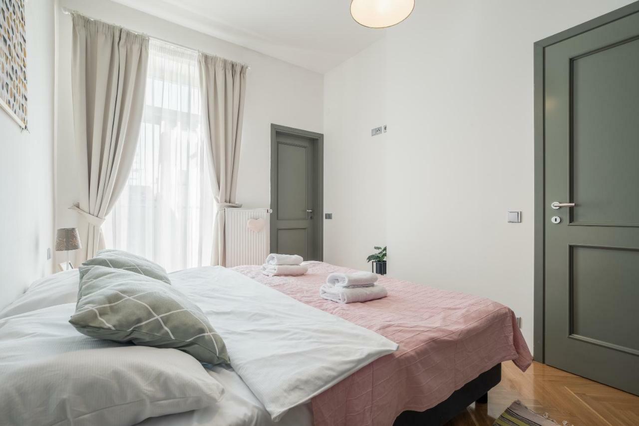Art Apartments Prague II Luaran gambar