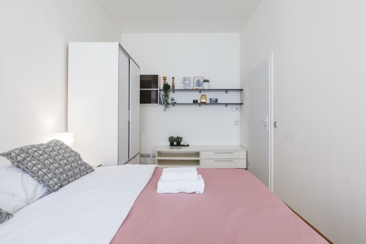 Art Apartments Prague II Luaran gambar