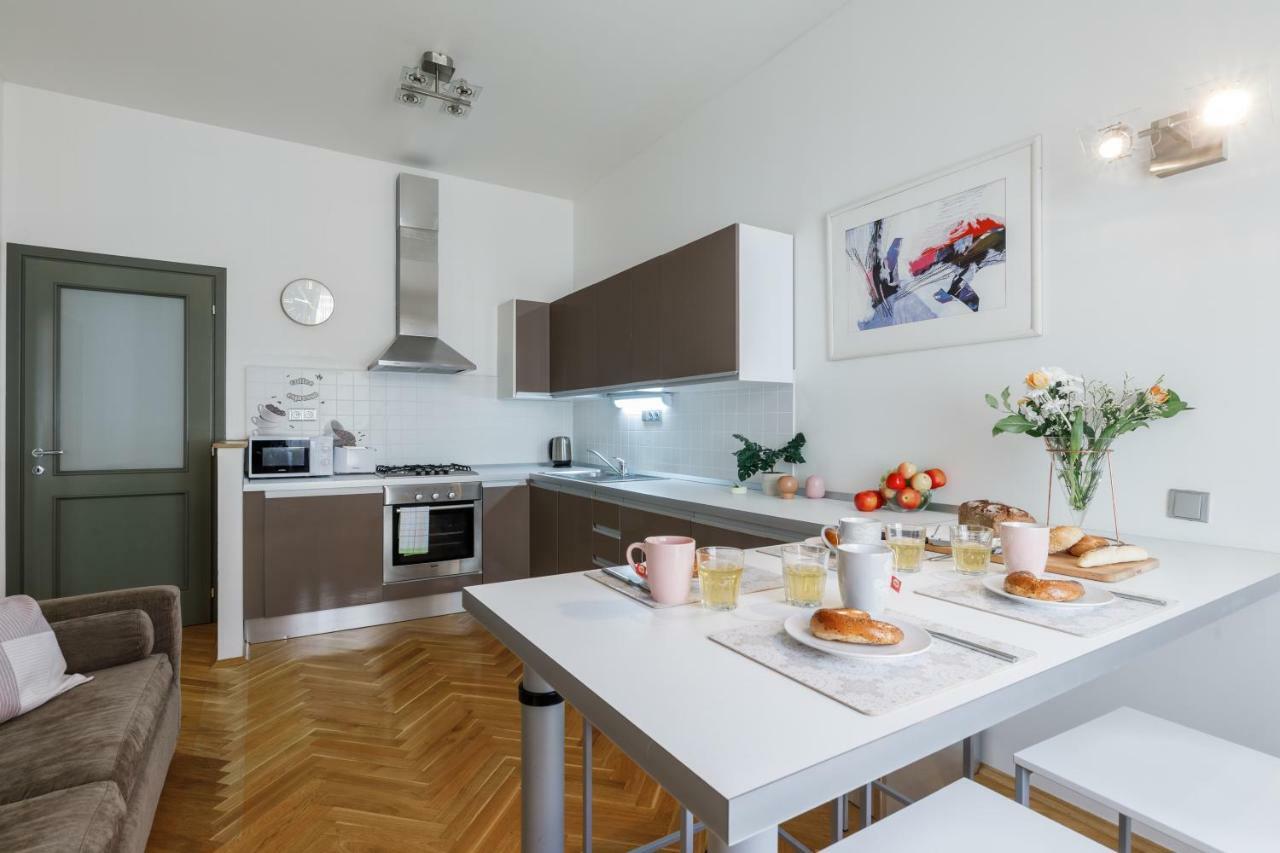 Art Apartments Prague II Luaran gambar