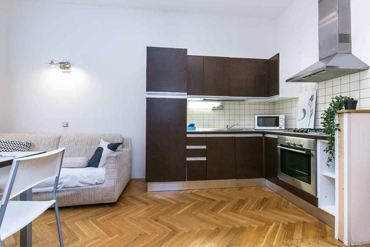 Art Apartments Prague II Luaran gambar