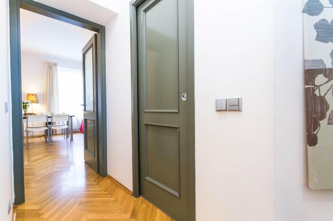 Art Apartments Prague II Luaran gambar