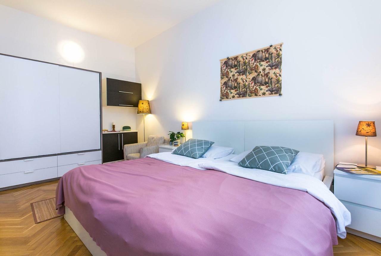 Art Apartments Prague II Luaran gambar