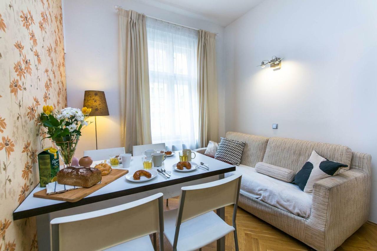 Art Apartments Prague II Luaran gambar