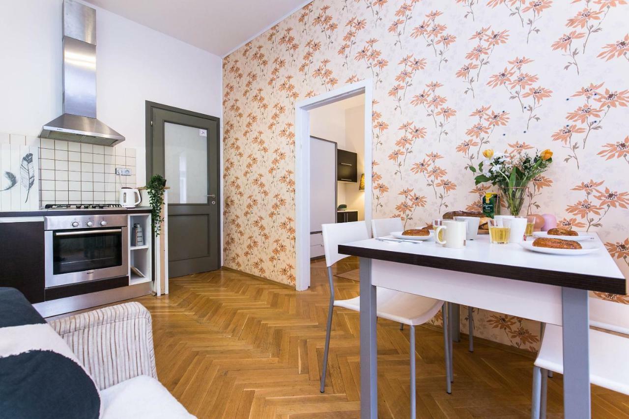 Art Apartments Prague II Luaran gambar