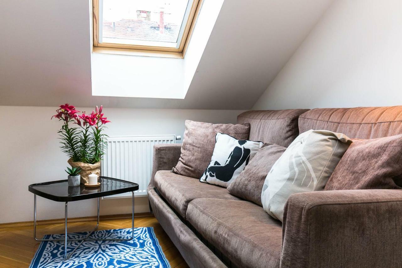 Art Apartments Prague II Luaran gambar